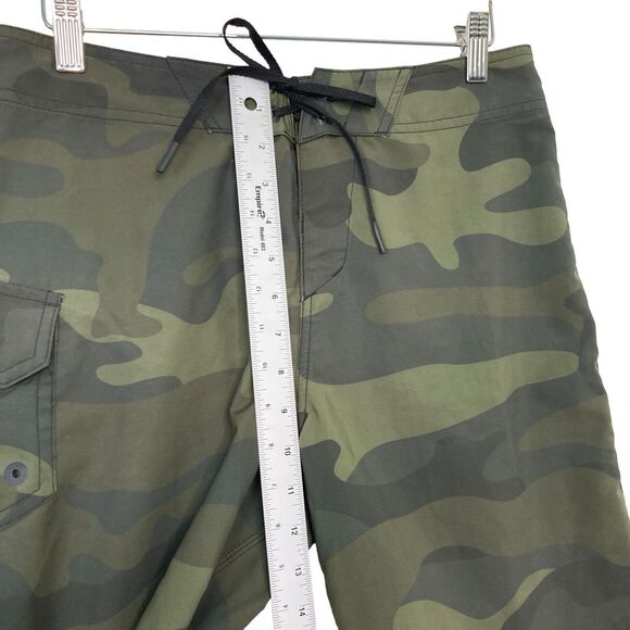 Oakley Mens Camo Board Shorts size 30 Green Poly Stretch Swim Beach Lace Up - Picture 7 of 11